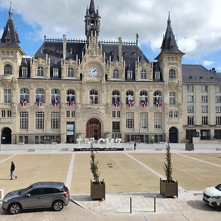 Studio De L'Hotel De Ville ชาร์เลอวิลล์-เมซิแยร์ ภายนอก รูปภาพ