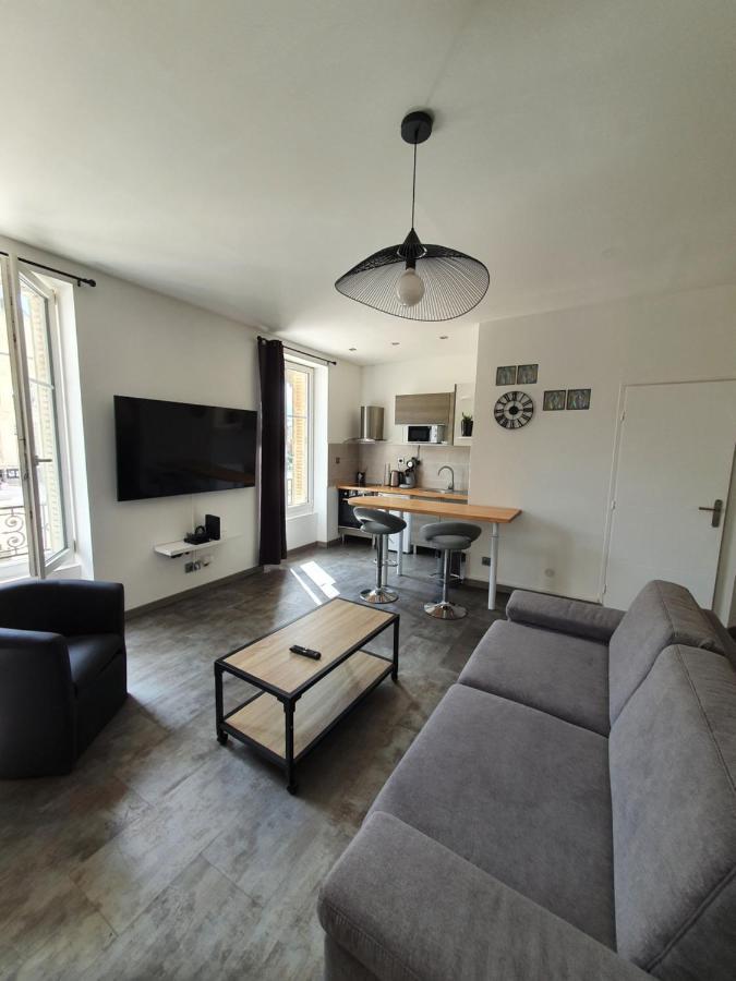Studio De L'Hotel De Ville ชาร์เลอวิลล์-เมซิแยร์ ภายนอก รูปภาพ